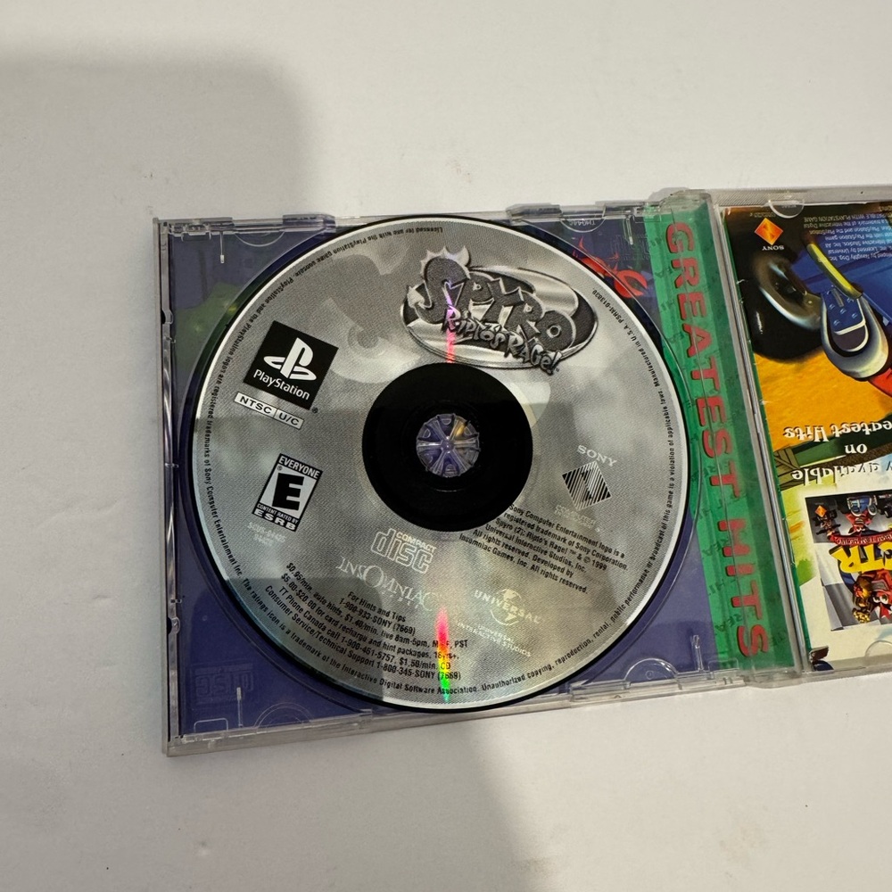 Spyro 2 Ripto’s Rage Playstation 1999 With Booklet - Picture 4 of 8